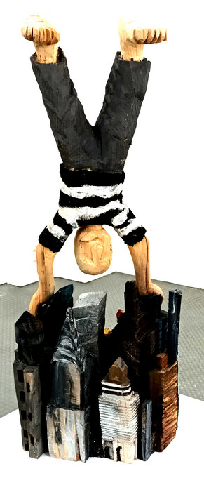 jump n.y., 2022, Holz bemalt, 90 x 35 x 35 cm