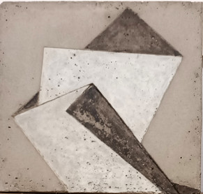 Wirklichkeitsfältchen Nr. 18, 2024, Beton lasiert,25 x 25 cm