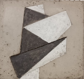 Wirklichkeitsfältchen Nr. 17, 2024, Beton lasiert, 25 x 25 cm