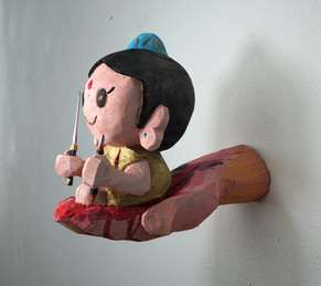handBodhisattva, 2024, Holz bemalt, 20 x 25 x 10 cm