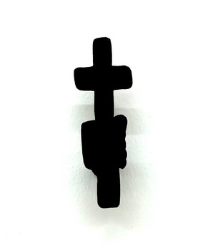 handKreuz, 2022, Holz bemalt, 27 x 10 x 16 cm